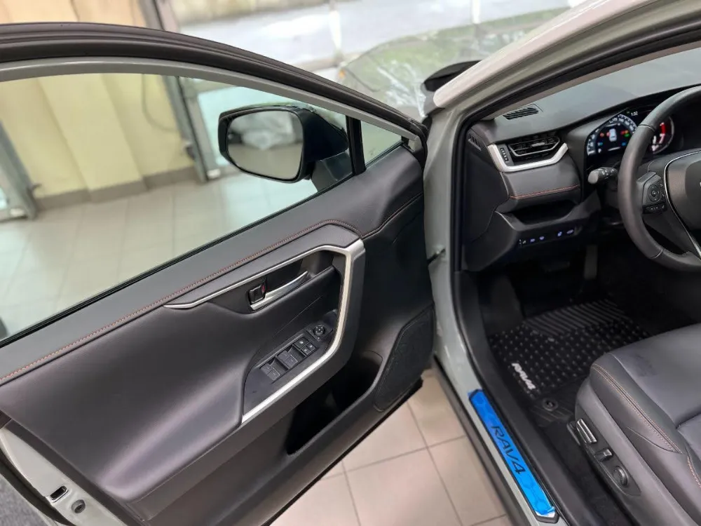 2022 Toyota RAV4 Trail Edition in Lunar Rock 21